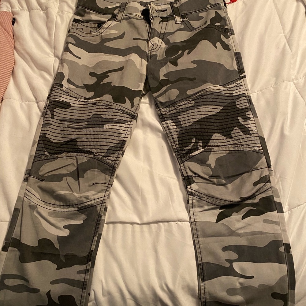 True religion camo pants | size 29 |